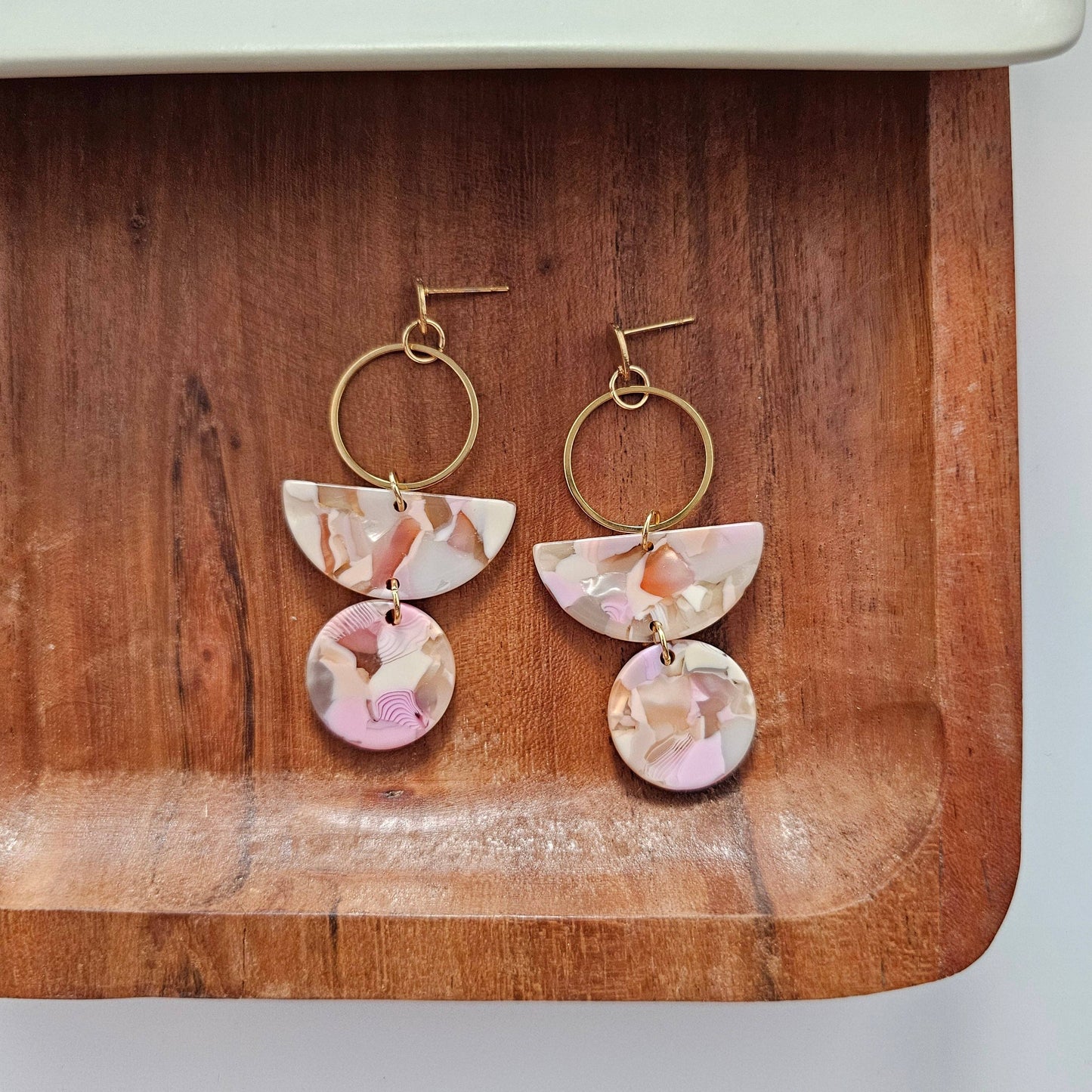 Wren Earrings - Peachy Pink // Fall, Jewelry, Gifts