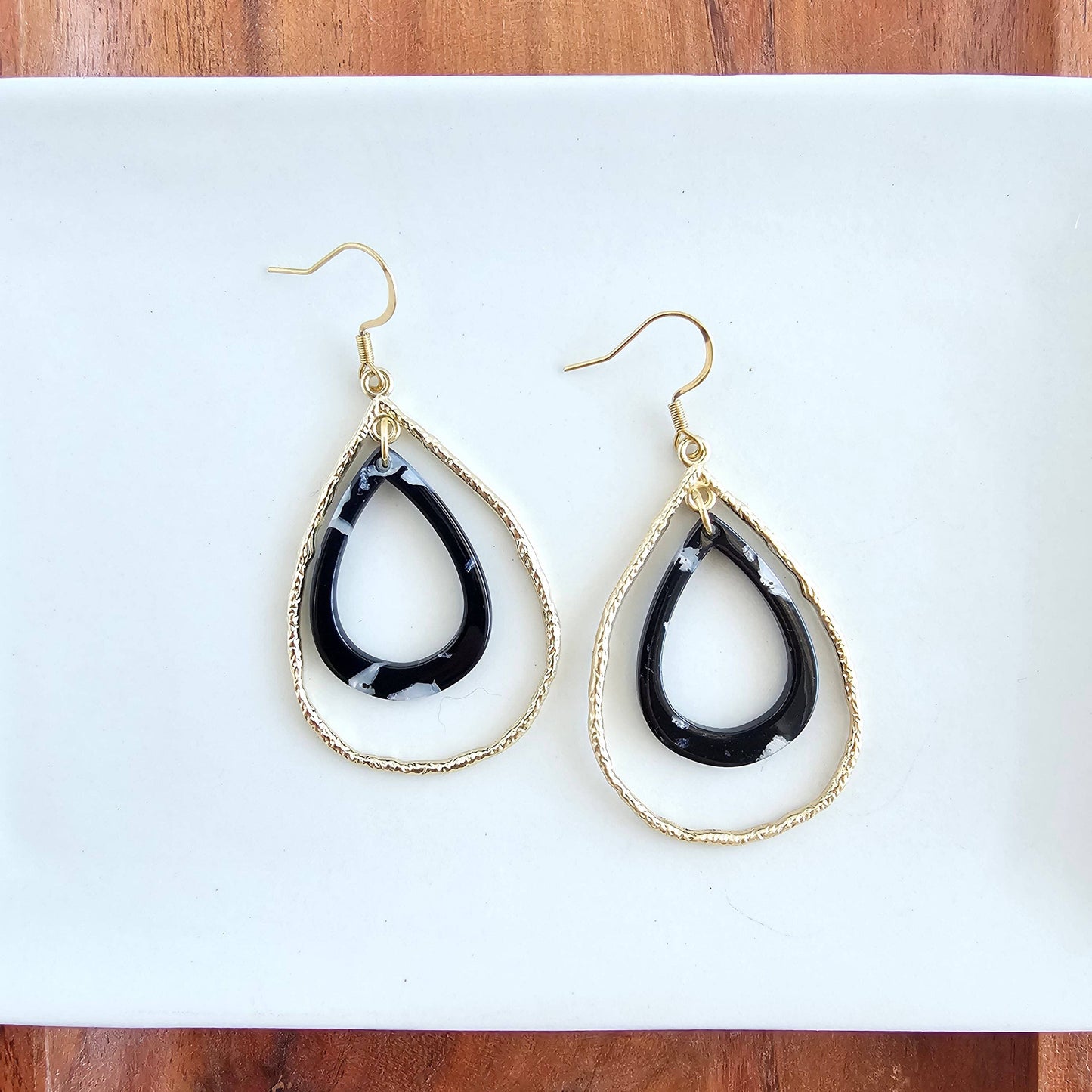 Savannah Earrings - Onyx Black // Fall, Jewelry, Gifts