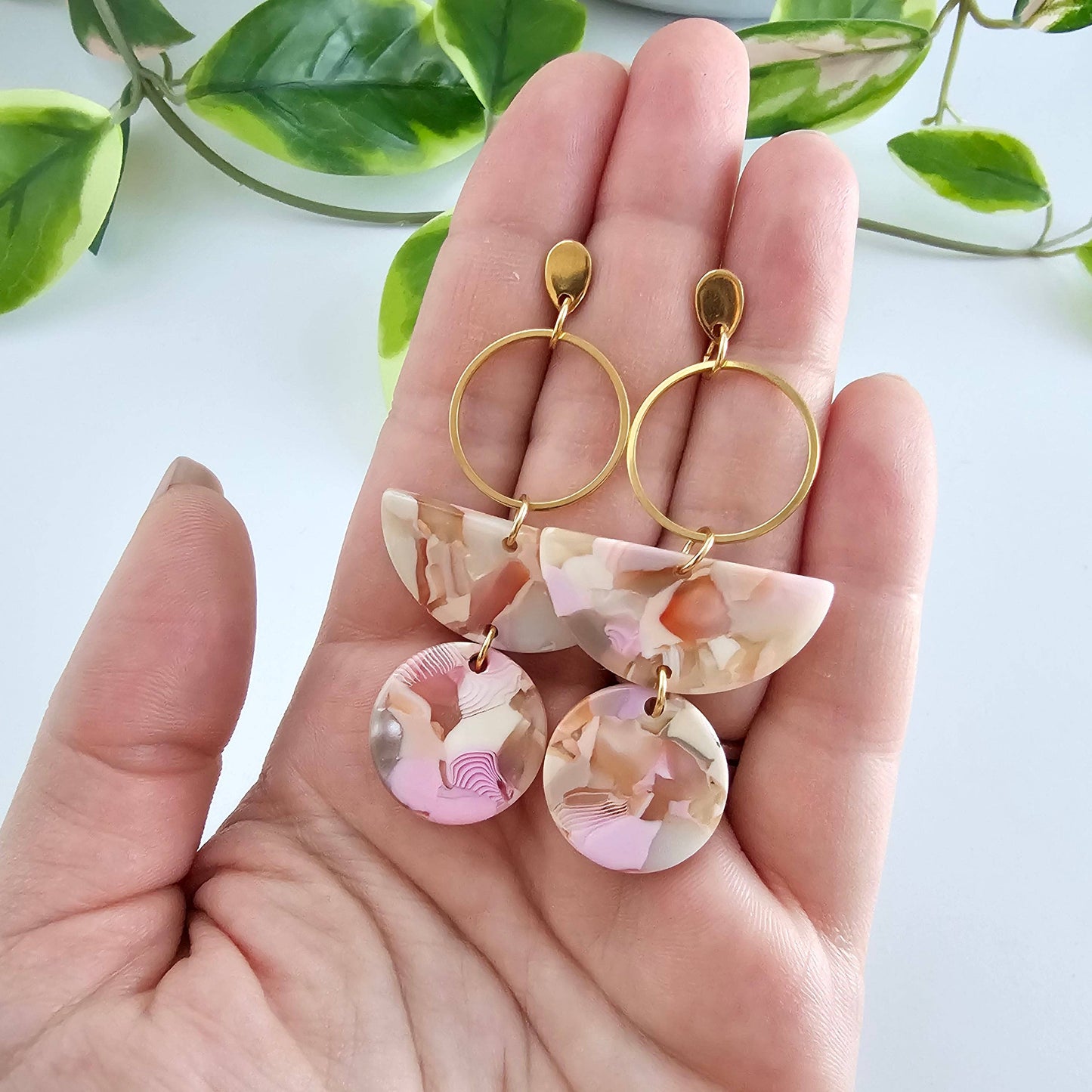 Wren Earrings - Peachy Pink // Fall, Jewelry, Gifts