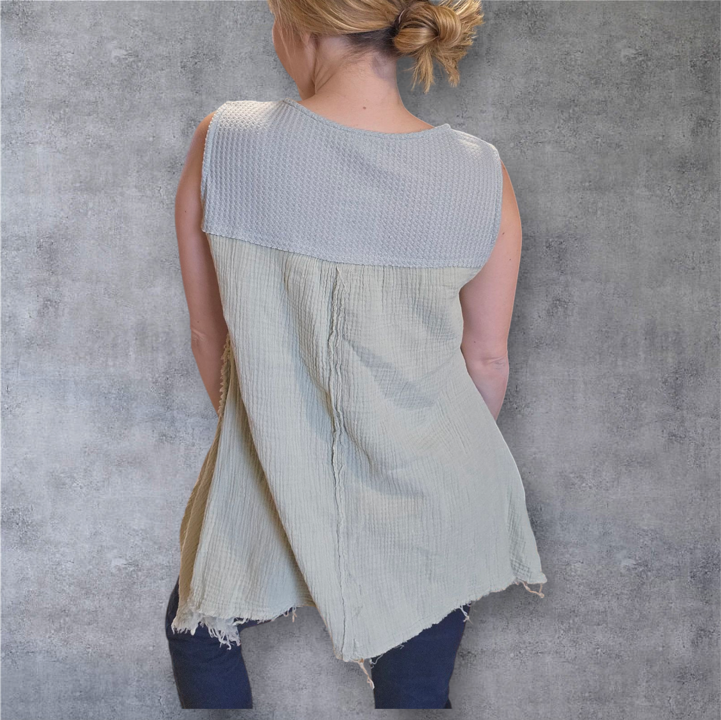 POL- Boho Chic Sleeveless Embroidered Tunic Top