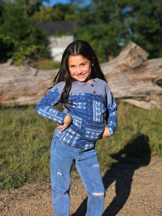 Girls Sweetly Thinking Henley Shirt: Blue