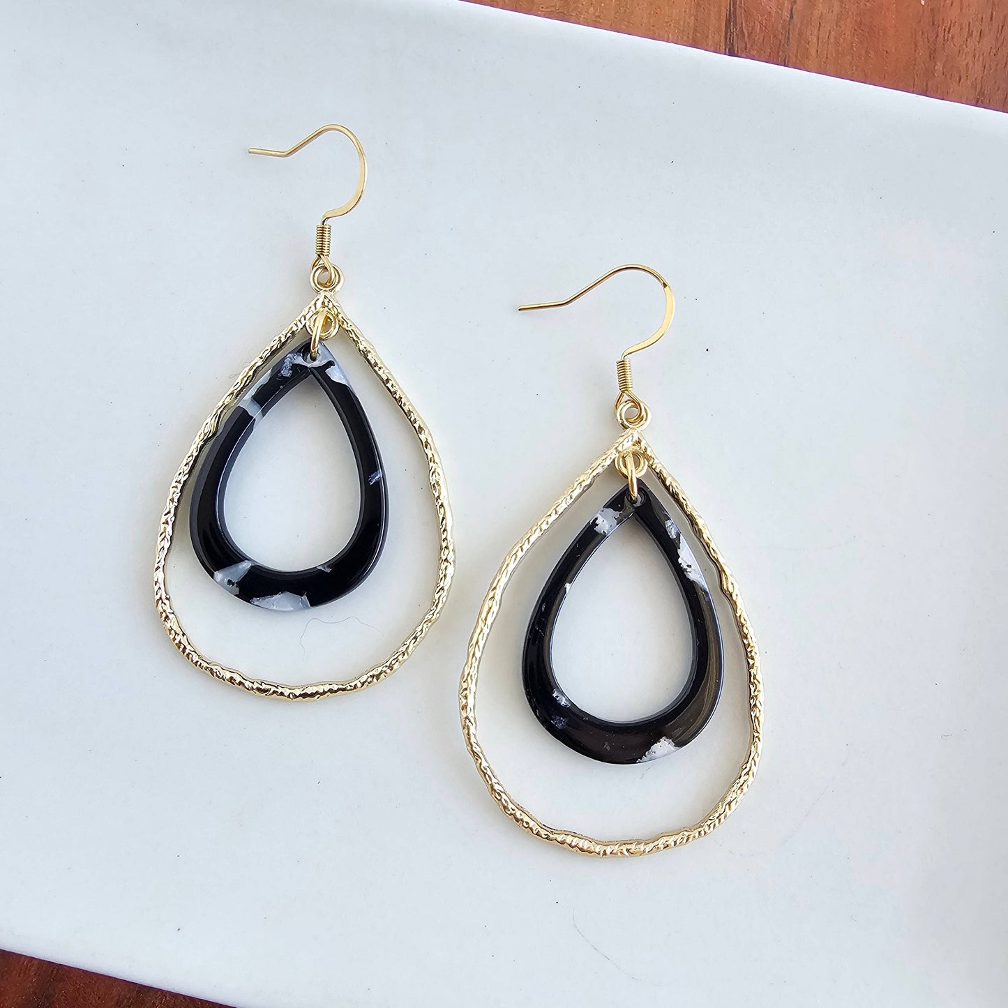 Savannah Earrings - Onyx Black // Fall, Jewelry, Gifts