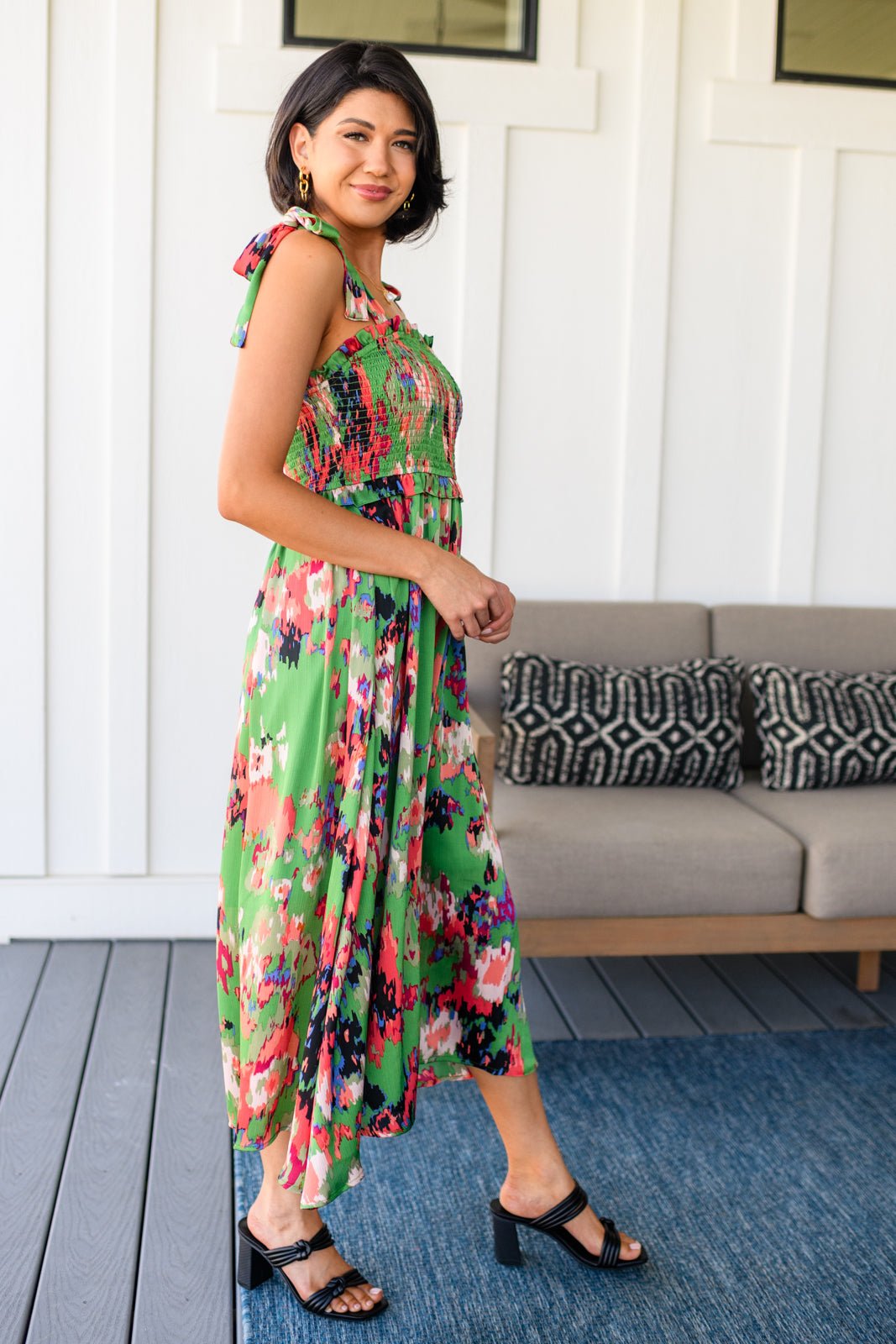 A Little While Longer Dress in Green - Hey Molly Boutique